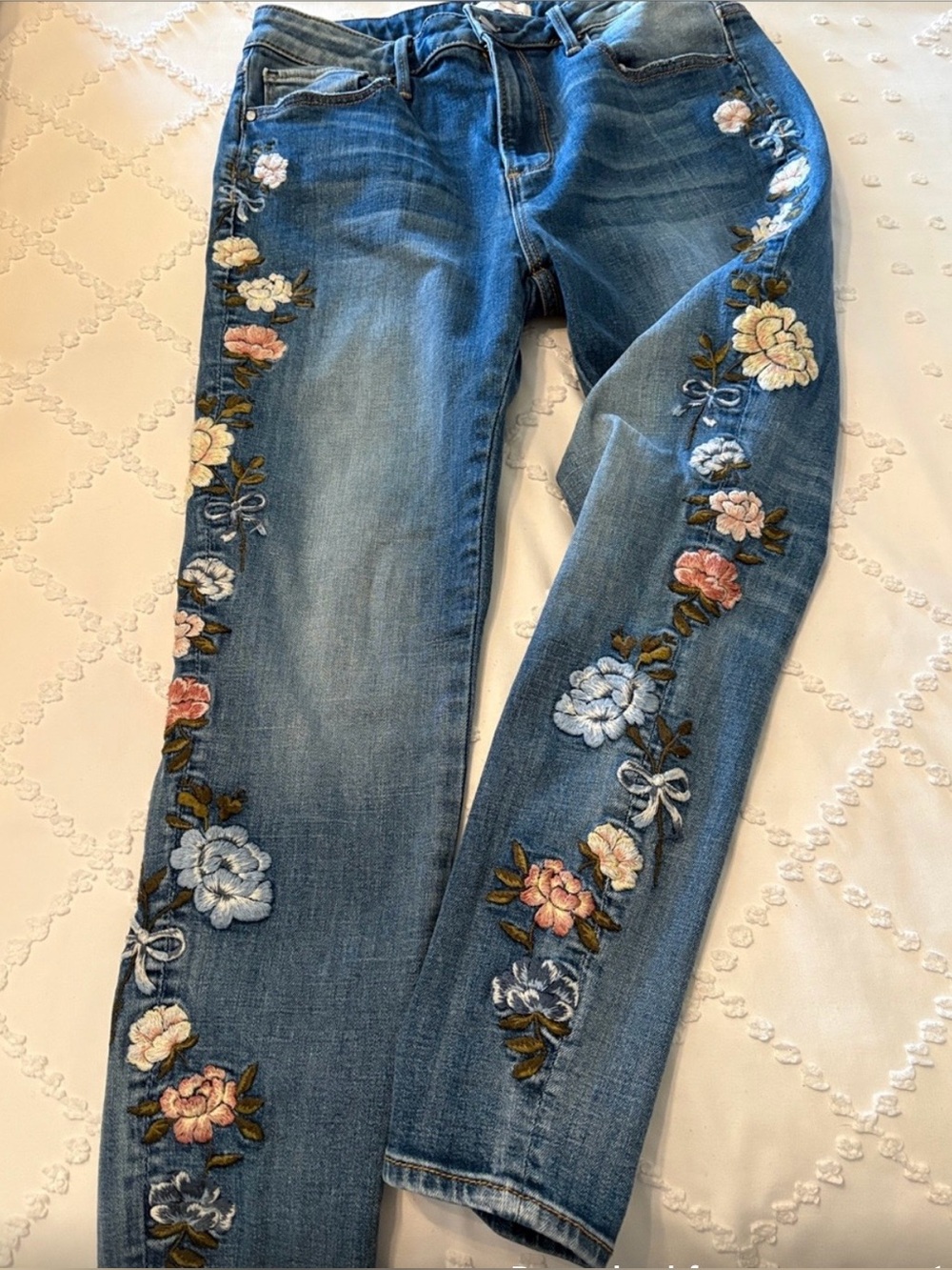 Driftwood Embroidered Floral Blue Women’s Jeans sz29